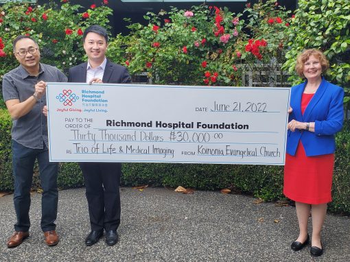 歌鄰基督教會捐款$30,000予列治文醫院基金會「生命三重奏」及醫學影像中心籌款行動